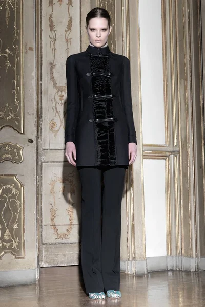 Look 15
